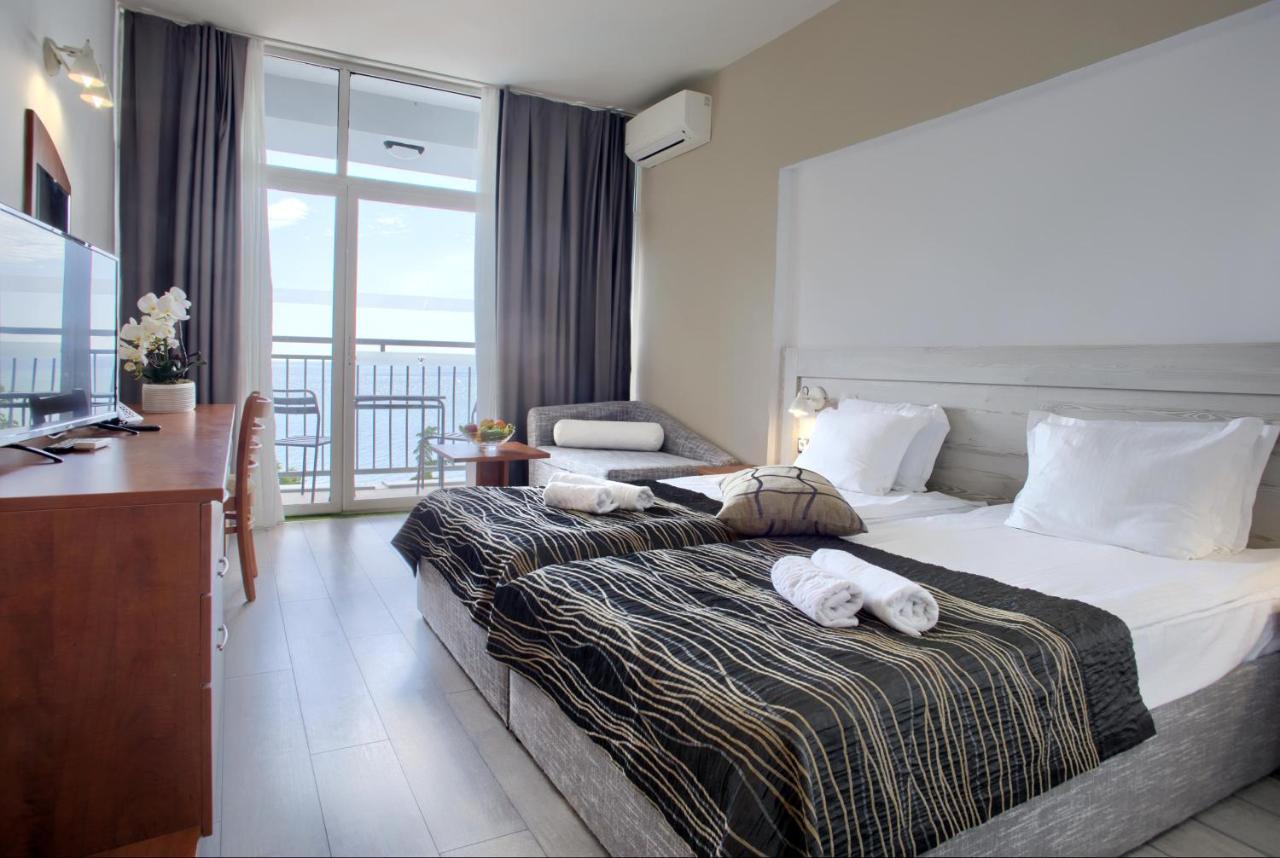 Luna Beach Hotel Golden Sands Exterior photo