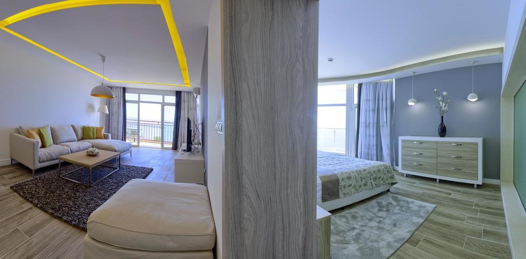 Luna Beach Hotel Golden Sands Exterior photo