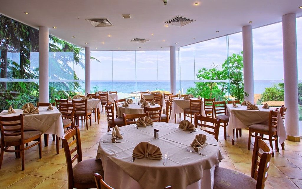 Luna Beach Hotel Golden Sands Exterior photo
