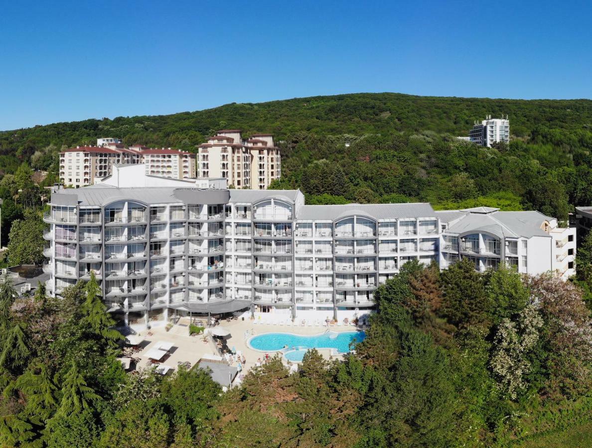 Luna Beach Hotel Golden Sands Exterior photo